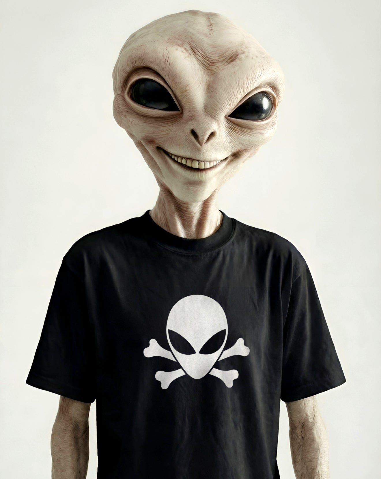 Alienology - Alien Skull Tee